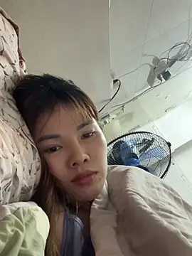 Snapshot of Loyalty-love chatting on February 23, 2026, 3:53 pm Loyalty-love online show from February 23, 2026, 3:53 pm