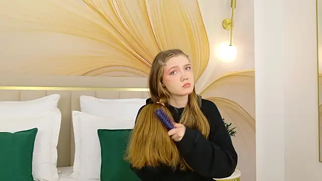 Snapshot of StacyHicks chatting on March 4, 2026, 3:07 pm StacyHicks online show from March 4, 2026, 3:07 pm