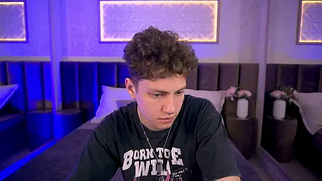 Snapshot of StefanBev chatting on February 15, 2026, 7:43 pm StefanBev online show from February 15, 2026, 7:43 pm