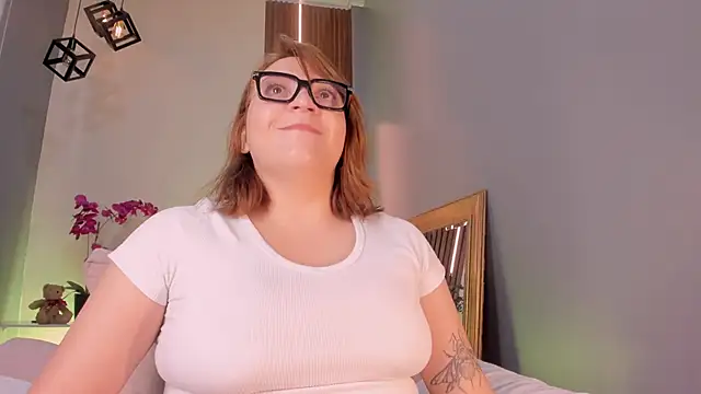 SimonaStar online show from March 2, 2026, 2:02 pm