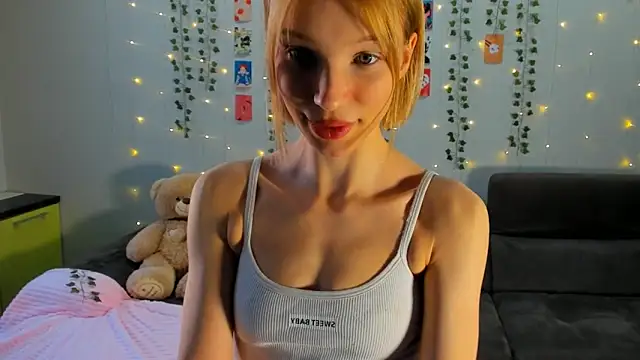 Kiracute18 online show from February 13, 2026, 3:46 am