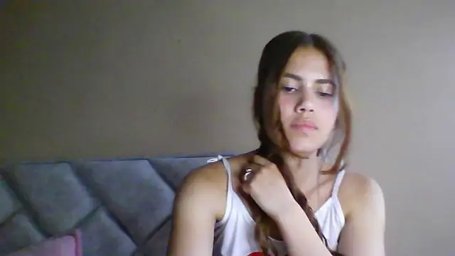 Maf Girl online show from March 5, 2026, 9:44 pm