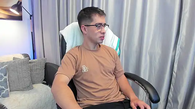 Tommas Jhonson online show from March 26, 2026, 3:34 am