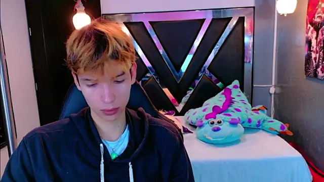 Snapshot of Liam_Green1 chatting on February 10, 2026, 11:47 am Liam Green1 online show from February 10, 2026, 11:47 am