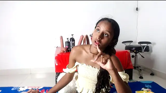 Snapshot of valeryskinnyvagi chatting on June 10, 2026, 1:43 pm valeryskinnyvagi online show from June 10, 2026, 1:43 pm
