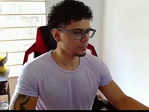 Logan0626 online show from February 19, 2026, 6:26 pm