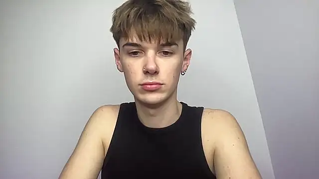 Snapshot of YourMilkyGuy chatting on February 16, 2026, 4:14 pm YourMilkyGuy online show from February 16, 2026, 4:14 pm