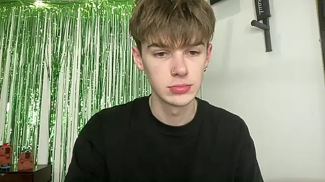 Snapshot of YourMilkyGuy chatting on March 4, 2026, 5:30 pm YourMilkyGuy online show from March 4, 2026, 5:30 pm