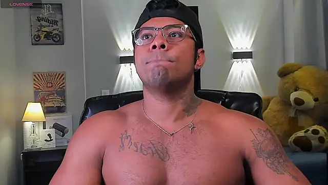 LEOHRDZ online show from February 23, 2026, 10:40 pm