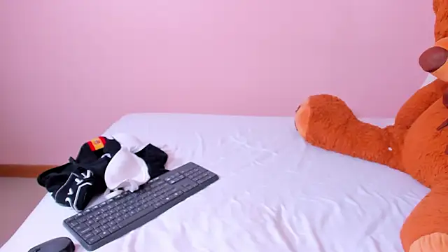 violeta rodriguezz online show from April 21, 2026, 5:06 pm