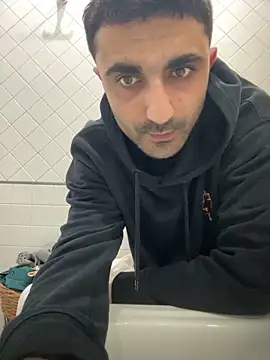 elia2711 online show from March 16, 2026, 6:45 pm