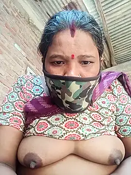 Snapshot of Kirti_sacsena chatting on March 6, 2026, 6:21 am Kirti sacsena online show from March 6, 2026, 6:21 am