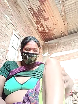 Snapshot of Kirti_sacsena chatting on April 3, 2026, 1:47 am Kirti sacsena online show from April 3, 2026, 1:47 am