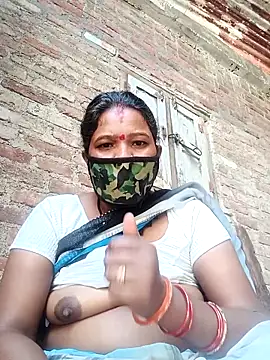 Snapshot of Kirti_sacsena chatting on April 13, 2026, 8:42 am Kirti sacsena online show from April 13, 2026, 8:42 am
