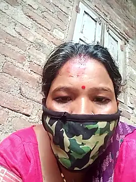 Snapshot of Kirti_sacsena chatting on April 26, 2026, 8:34 am Kirti sacsena online show from April 26, 2026, 8:34 am