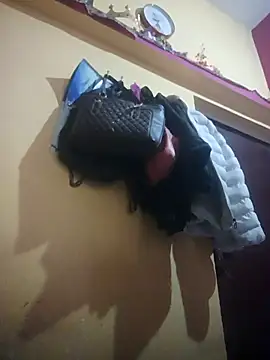 njkalo sexe online show from April 14, 2026, 3:23 am