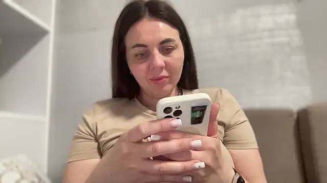 Darsy Rox online show from April 17, 2026, 4:32 pm