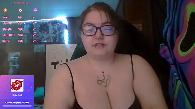 Snapshot of thatskarma chatting on March 4, 2026, 7:36 am thatskarma online show from March 4, 2026, 7:36 am