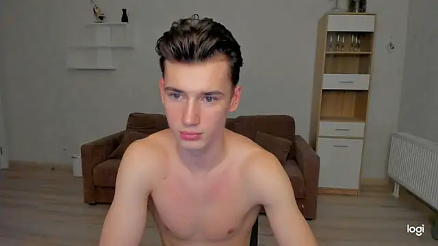 Max foks  online show from April 6, 2026, 2:40 pm