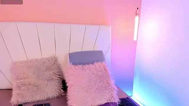 gabriella coxx online show from March 17, 2026, 8:45 pm