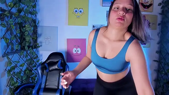 Juli W online show from February 15, 2026, 2:58 pm