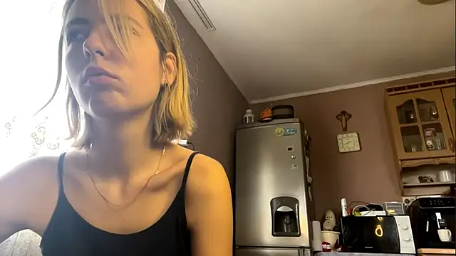 Snapshot of CharmingBlonde chatting on February 14, 2026, 11:40 am CharmingBlonde online show from February 14, 2026, 11:40 am