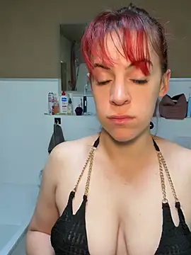 Roxysophie online show from May 5, 2026, 6:32 am