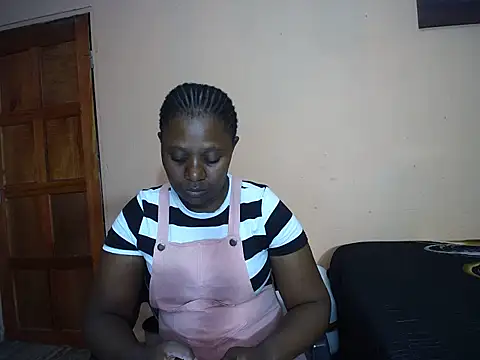 Snapshot of Lilly2590 chatting on February 19, 2026, 8:54 am Lilly2590 online show from February 19, 2026, 8:54 am