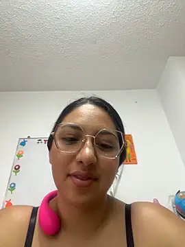 Victoria Lusty online show from April 7, 2026, 9:37 pm