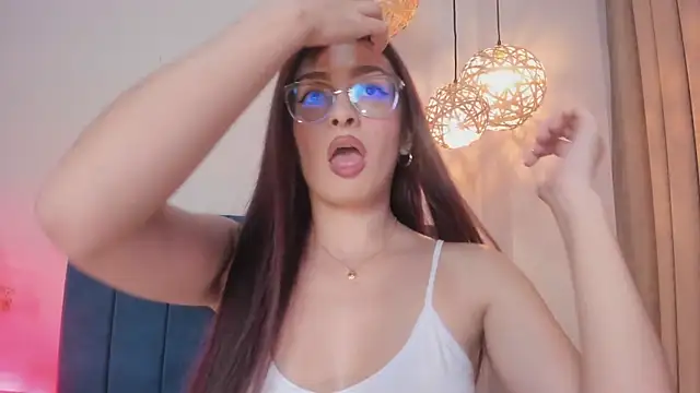 AndraCyruss online show from March 23, 2026, 11:42 pm