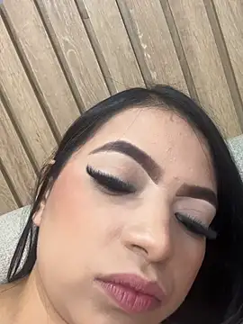 Aurea Silk online show from April 9, 2026, 5:18 pm