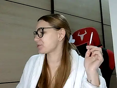 Snapshot of AlessiaandJay chatting on April 1, 2026, 2:36 pm AlessiaandJay online show from April 1, 2026, 2:36 pm