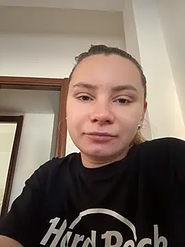 Snapshot of AlessiaandJay chatting on May 9, 2026, 8:08 am AlessiaandJay online show from May 9, 2026, 8:08 am