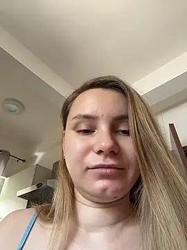 Snapshot of AlessiaandJay chatting on May 11, 2026, 12:22 pm AlessiaandJay online show from May 11, 2026, 12:22 pm