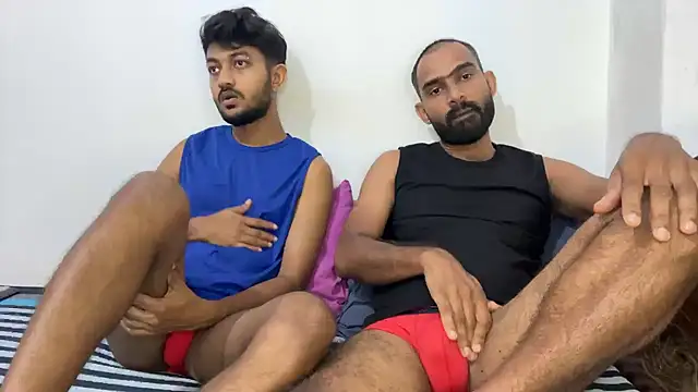 Snapshot of DesiDaddyandSon chatting on June 3, 2026, 1:41 am DesiDaddyandSon online show from June 3, 2026, 1:41 am