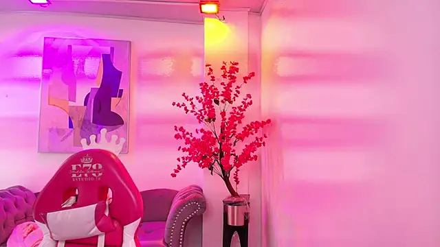 Chloe dolly online show from March 14, 2026, 11:37 am