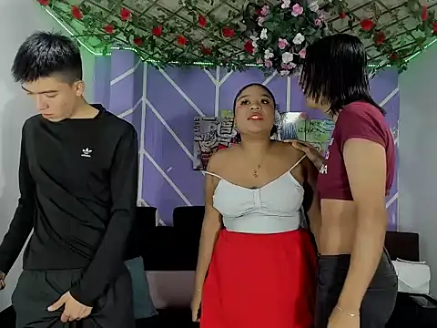 Lizeth hot2002 online show from February 14, 2026, 1:24 am