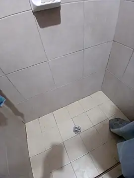 papi23l online show from April 14, 2026, 6:08 am