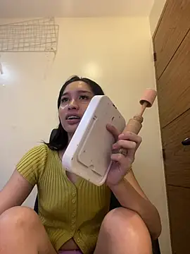 goddess athena69 online show from April 19, 2026, 1:54 pm