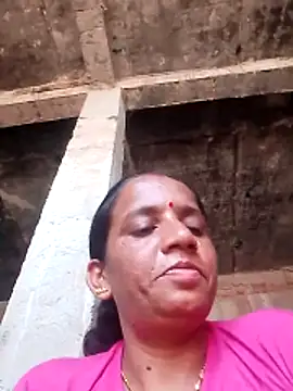 Snapshot of Anitarakkoli chatting on June 10, 2026, 9:19 am Anitarakkoli online show from June 10, 2026, 9:19 am
