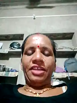 Snapshot of Anitarakkoli chatting on June 26, 2026, 4:55 pm Anitarakkoli online show from June 26, 2026, 4:55 pm