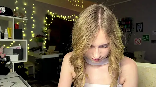 amily sunray online show from March 25, 2026, 3:07 pm