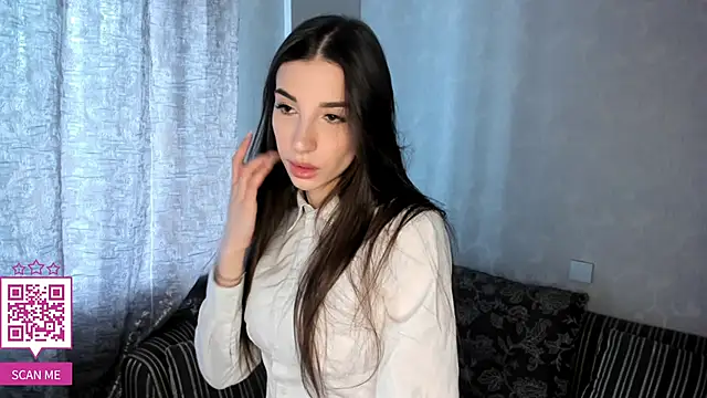 LaneLove1 online show from February 15, 2026, 11:19 am