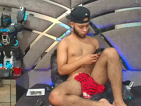Xanderstone00 online show from July 2, 2026, 3:23 am