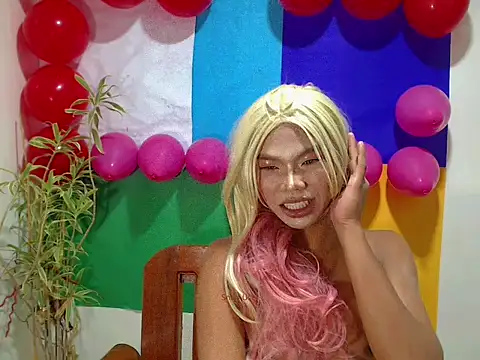 Snapshot of shopiaxox1 chatting on February 12, 2026, 1:11 am shopiaxox1 online show from February 12, 2026, 1:11 am