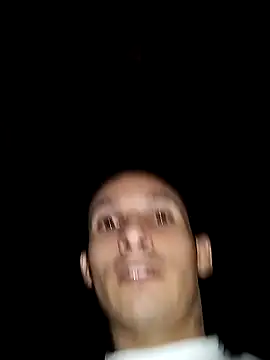 Isaak 26 online show from April 18, 2026, 3:32 am