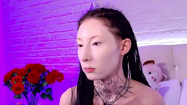 roxy morrison x online show from June 29, 2026, 3:35 am