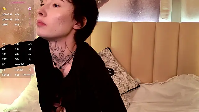 roxy morrison x online show from July 20, 2026, 11:12 am