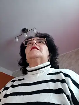 xMaryxAnne online show from March 31, 2026, 9:43 am