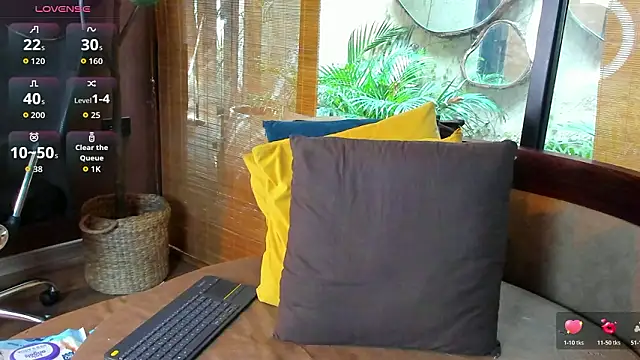 sophieBlair  online show from March 18, 2026, 7:17 pm